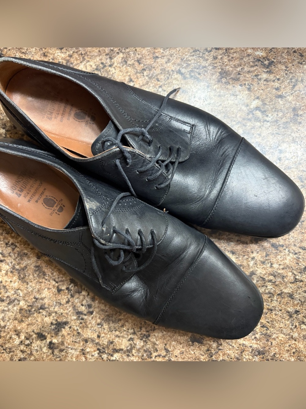 Johnston Murphy Men's Black Leather Cap-Toe Oxford Shoes